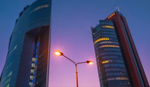 Preview wallpaper building, architecture, lantern, twilight