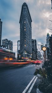 Preview wallpaper building, architecture, long exposure, street, movement