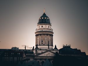 Preview wallpaper building, architecture, old, dusk, dark