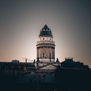 Preview wallpaper building, architecture, old, dusk, dark