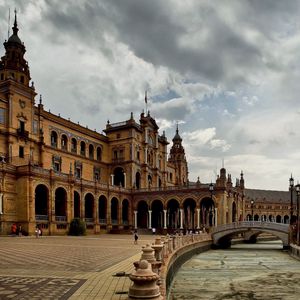 Preview wallpaper building, architecture, river, beautiful