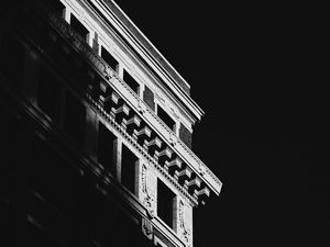 Preview wallpaper building, architecture, shadow, black and white, black