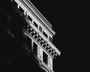 Preview wallpaper building, architecture, shadow, black and white, black