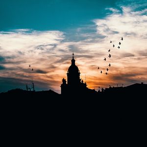 Preview wallpaper building, architecture, silhouette, night, sky