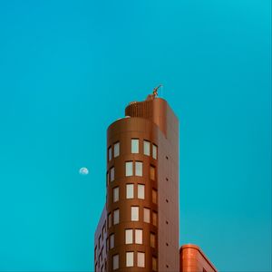 Preview wallpaper building, architecture, sky, moon, minimalism