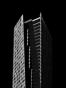 Preview wallpaper building, architecture, windows, black and white, black