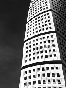 Preview wallpaper building, architecture, windows, black and white
