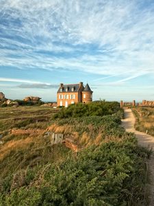 Preview wallpaper building, castle, country, grass, footpath