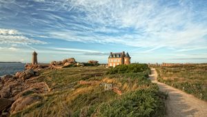 Preview wallpaper building, castle, country, grass, footpath