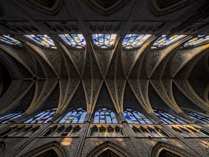 Preview wallpaper building, ceiling, reflection, symmetry, architecture