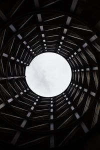 Preview wallpaper building, circle, bw, construction, sky