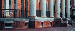 Preview wallpaper building, columns, bricks, architecture