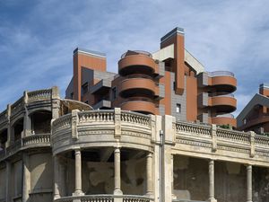 Preview wallpaper building, columns, towers, architecture