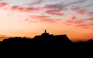 Preview wallpaper building, dark, shape, dusk, sunset