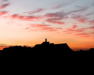 Preview wallpaper building, dark, shape, dusk, sunset