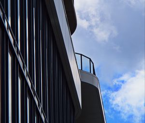 Preview wallpaper building, facade, architecture, sky, balcony