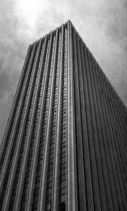 Preview wallpaper building, facade, black and white, edges