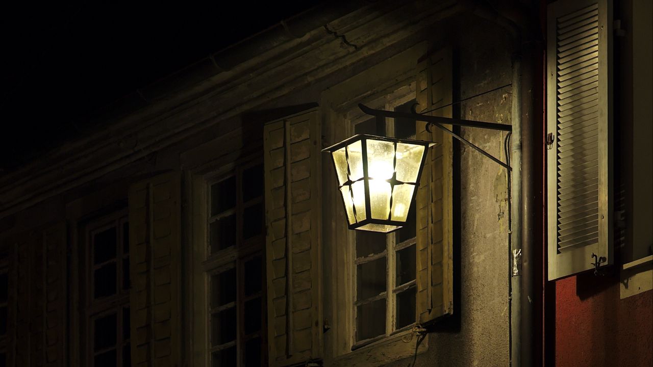 Wallpaper building, facade, lantern, night, dark