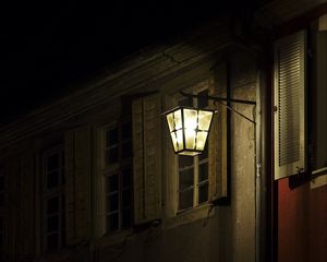 Preview wallpaper building, facade, lantern, night, dark