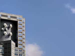 Preview wallpaper building, facade, windows, edges, sky