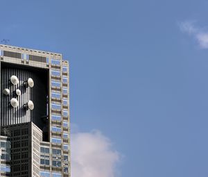 Preview wallpaper building, facade, windows, edges, sky