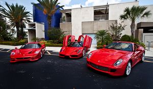 Preview wallpaper building, ferrari, red, palms