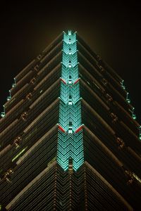 Preview wallpaper building, glow, facade, edges, night