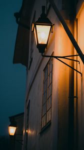 Preview wallpaper building, lantern, glow, evening