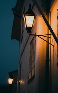 Preview wallpaper building, lantern, glow, evening