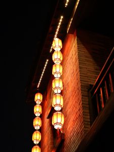 Preview wallpaper building, lanterns, glow, dark