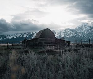 Preview wallpaper building, mountains, farm, wooden, old