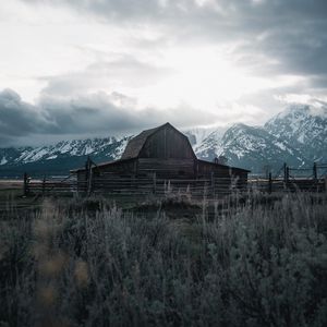 Preview wallpaper building, mountains, farm, wooden, old