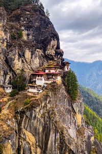 Preview wallpaper building, pagoda, rock, cliff