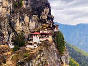 Preview wallpaper building, pagoda, rock, cliff