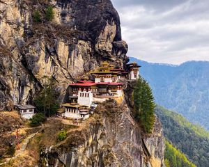 Preview wallpaper building, pagoda, rock, cliff