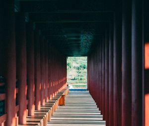 Preview wallpaper building, perspective, columns