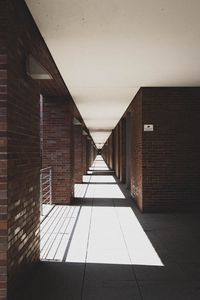 Preview wallpaper building, perspective, columns, distance