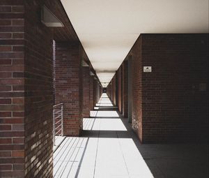 Preview wallpaper building, perspective, columns, distance