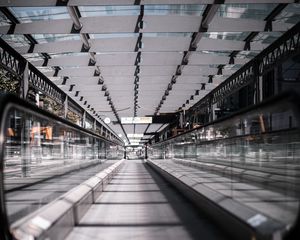 Preview wallpaper building, perspective, escalator