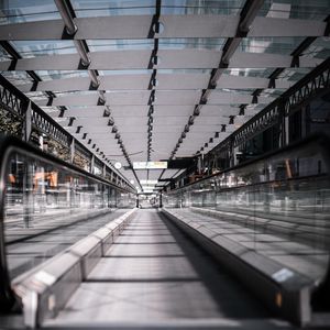 Preview wallpaper building, perspective, escalator