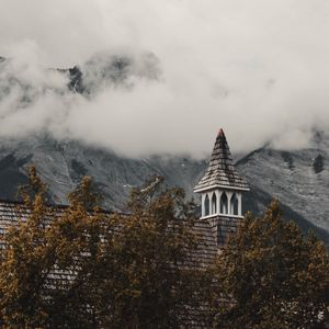 Preview wallpaper building, roof, spire, architecture, old