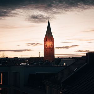 Preview wallpaper building, tower, chapel, architecture, old, dark