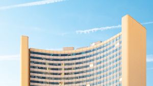 Preview wallpaper building, windows, architecture, facade, sky, light