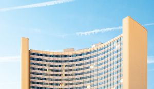 Preview wallpaper building, windows, architecture, facade, sky, light