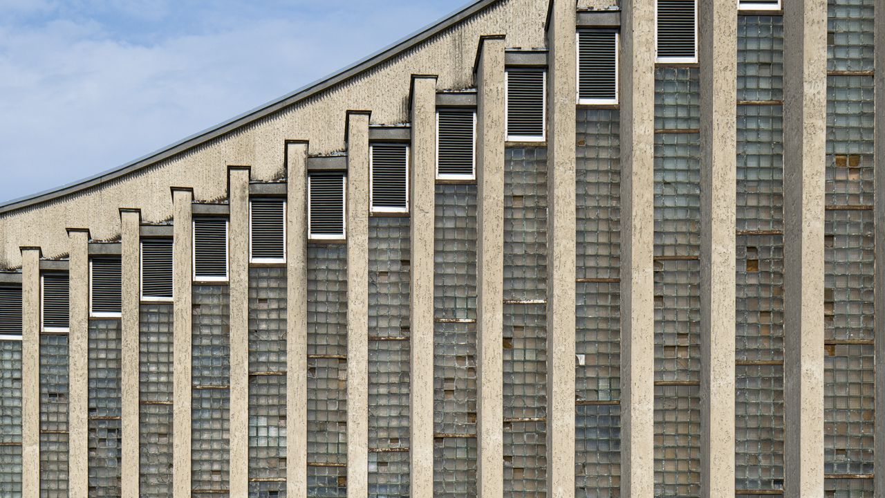 Wallpaper building, windows, curve, geometry, architecture