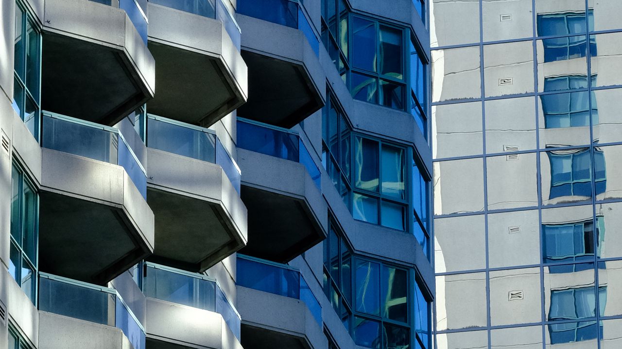 Wallpaper buildings, balconies, edges, blue