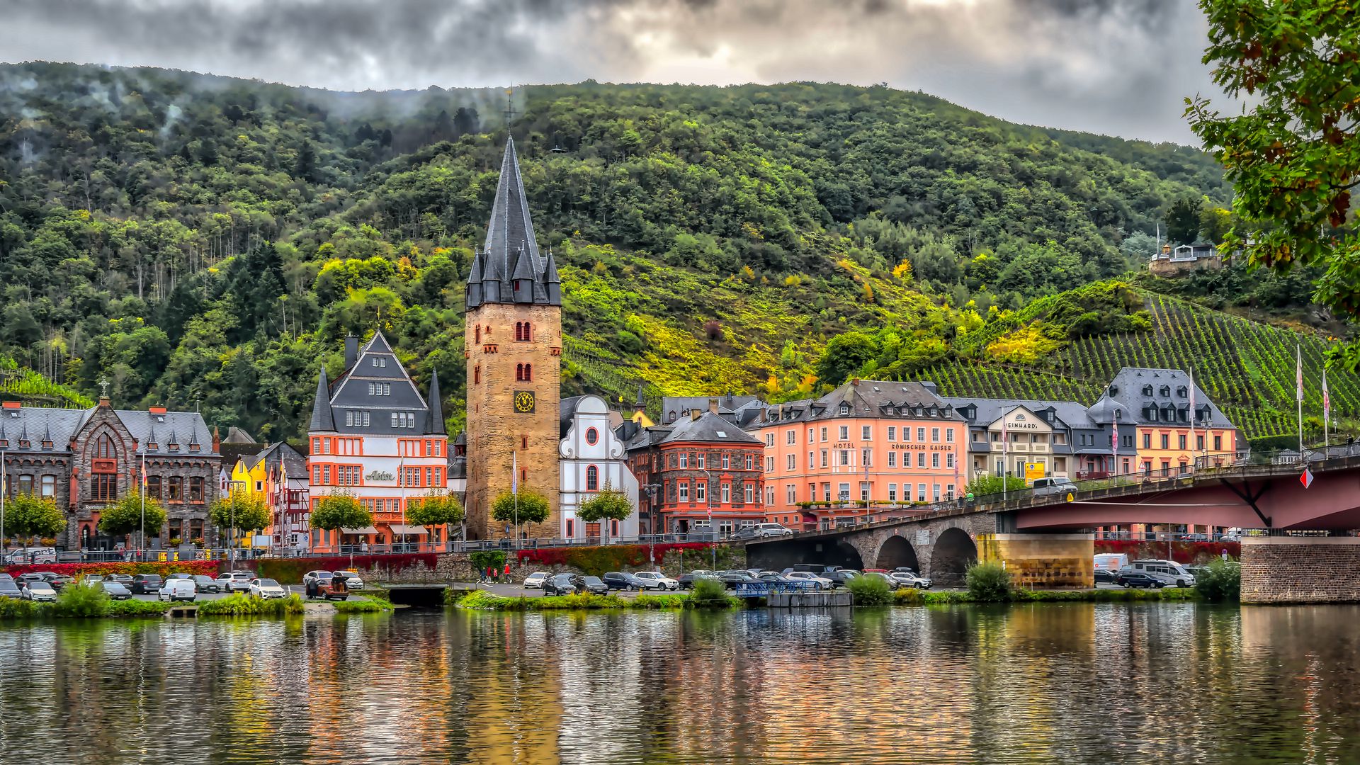 1920x1080 Wallpaper buildings, bridge, river, mountains, clouds, city