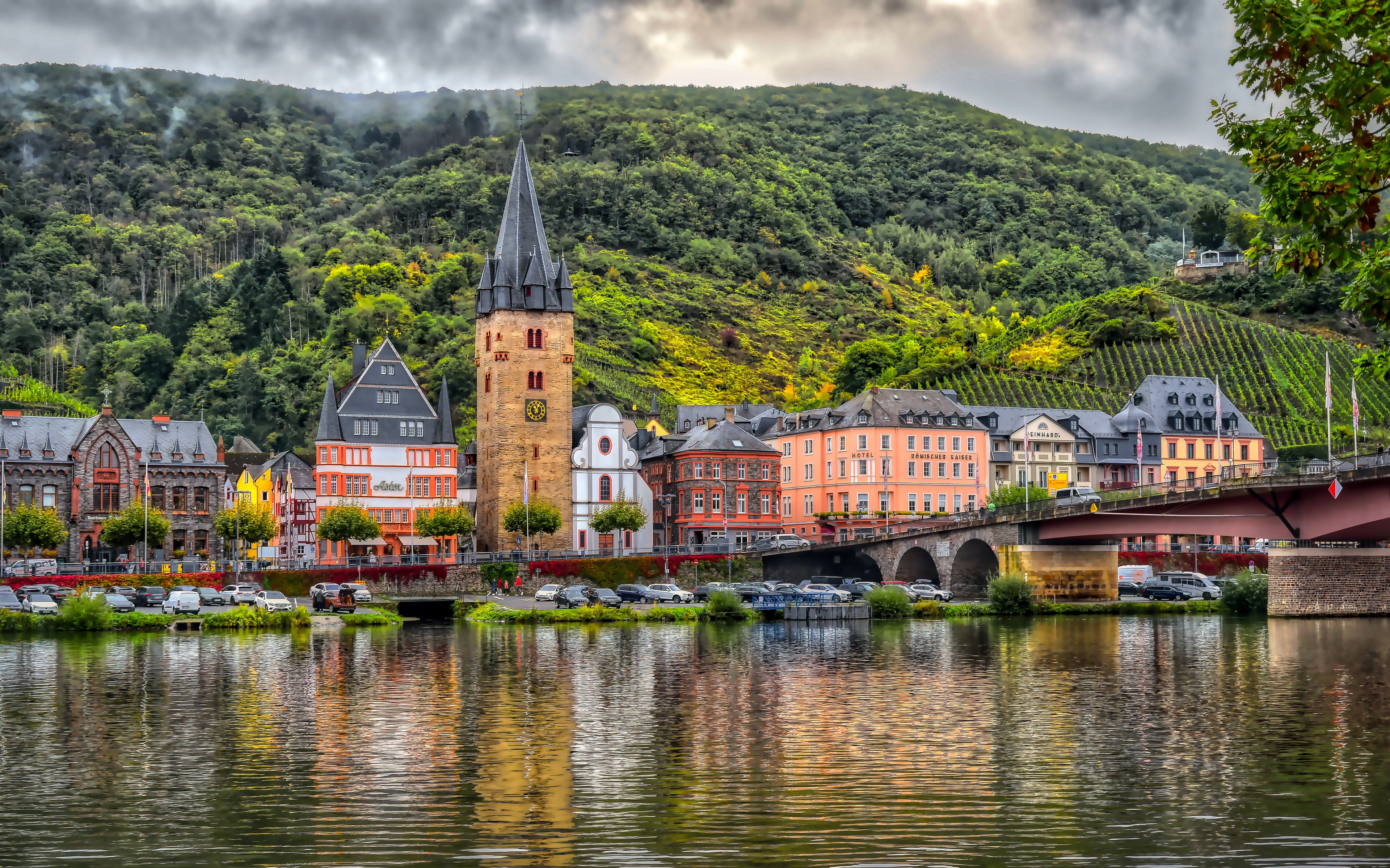 3840x2400 Wallpaper buildings, bridge, river, mountains, clouds, city