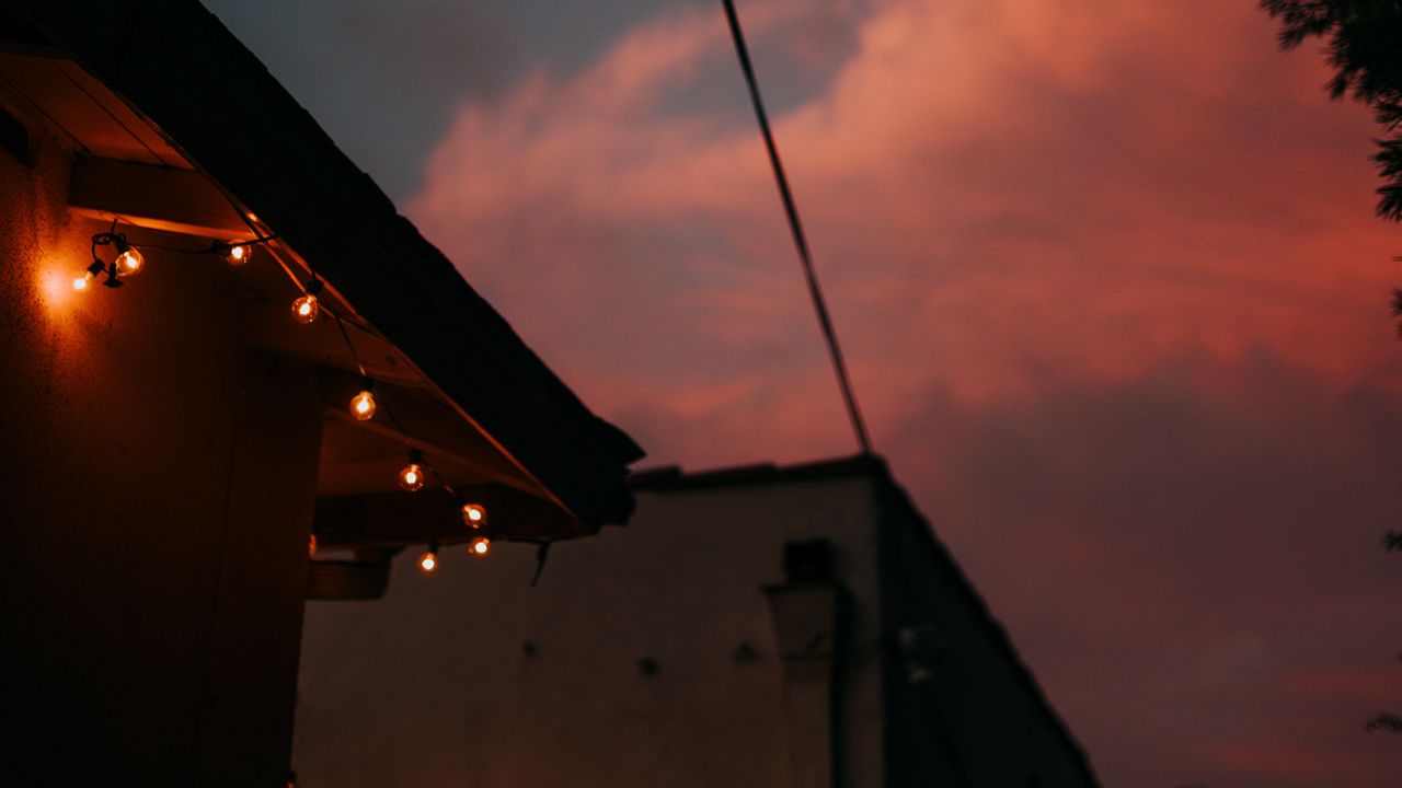 Wallpaper buildings, garland, twilight, dark