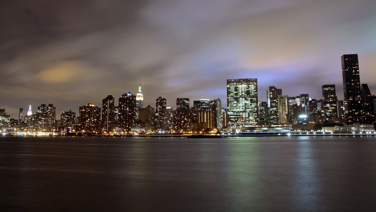 Wallpaper buildings, lights, glow, water, night
